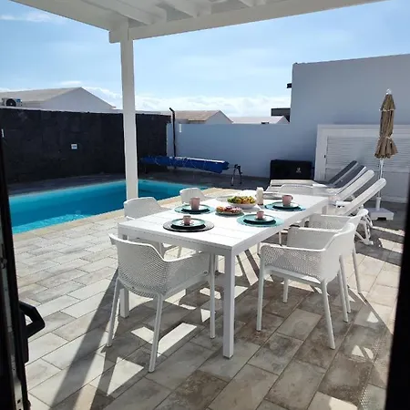 Сasa de vacaciones Anny Piscina Climatizada Aire Acondicionado Espaciosa Y Luminosa! *